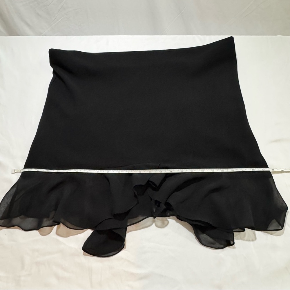 Jones Wear Black Ruffle-Trim V-Neck Midi Dress - Picture 13 of 16